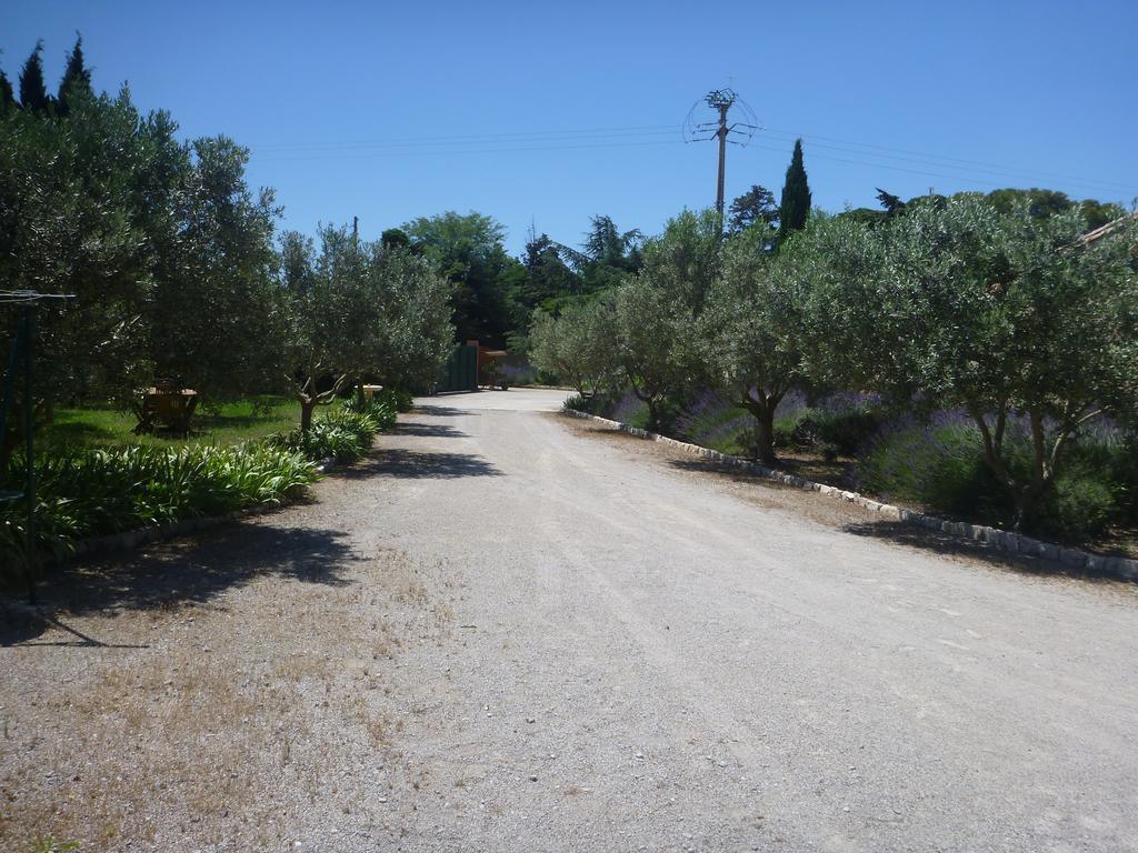 Le Mas De Gleyzes B&B De Charme Lédenon Esterno foto